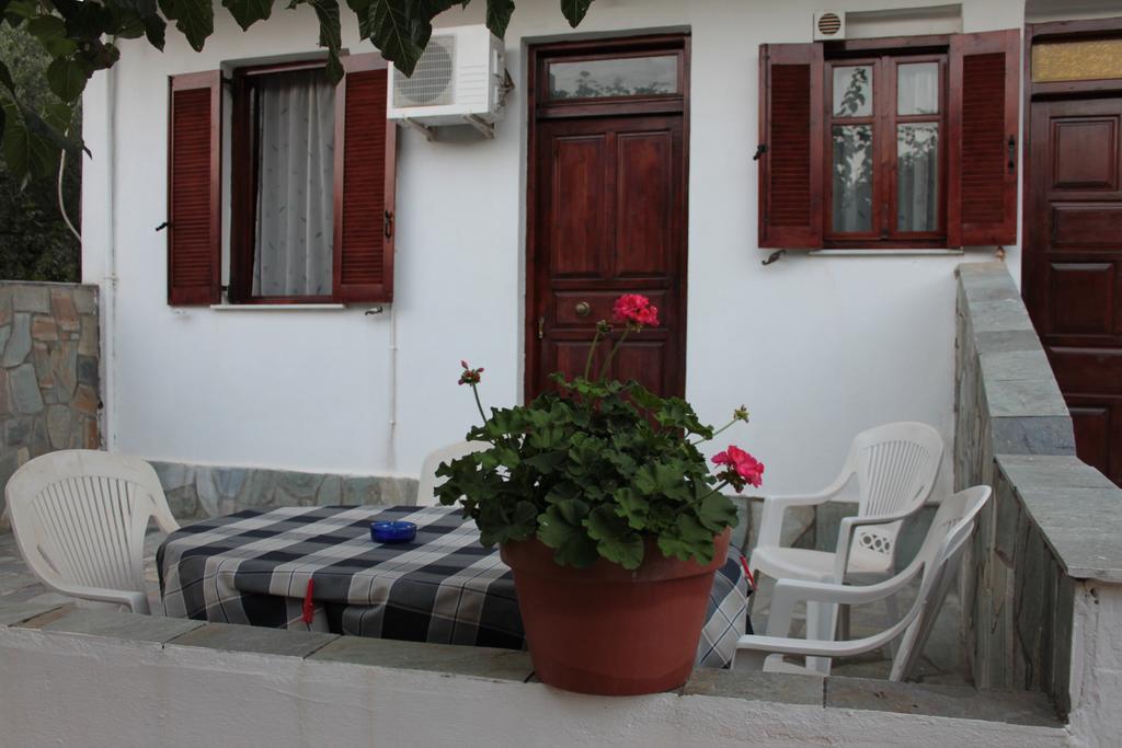 Ballas Apartments Agia Efimia Номер фото