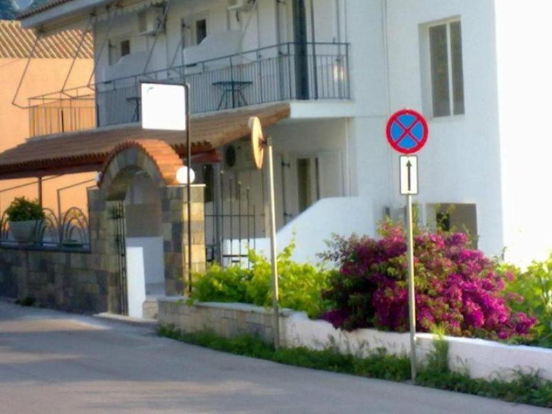 Ballas Apartments Agia Efimia Екстер'єр фото