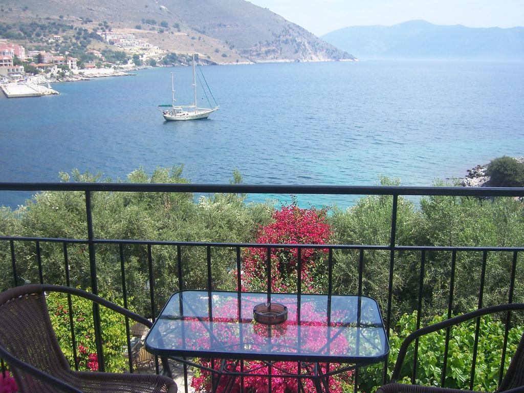 Ballas Apartments Agia Efimia Номер фото